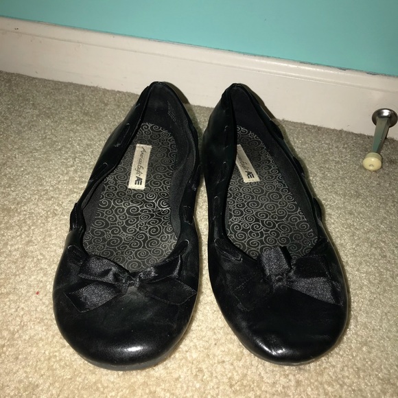 american eagle black flat shoes